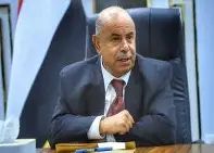 محافظ حضرموت يوجه المكاتب التنفيذية بالالتزام بالدوام الرسمي