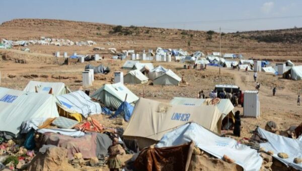 الأمم المتحدة: أكثر من 320 ألف يمني نزحوا نتيجة الصراع والكوارث المناخية