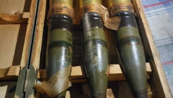 قوات درع الوطن تضبط أسلحة وذخائر بمدخل مدينة الغيضة