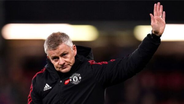 الكشف عن رد فعل لاعبي مانشستر يونايتد على أنباء عودة سولشاير