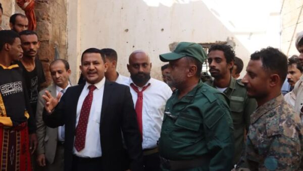 قاضي أحداث الحديدة ينفذ تفتيشا مفاجئا لسجون أقسام الشرطة في المناطق المحررة