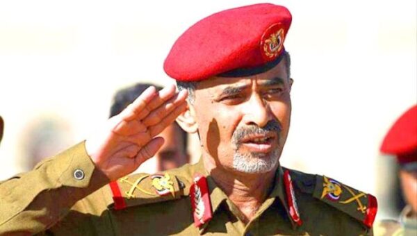 الفريق محمود الصبيحي ينفي امتلاكه أي صفحات على وسائل التواصل الإجتماعي ويحذر من التعامل معها