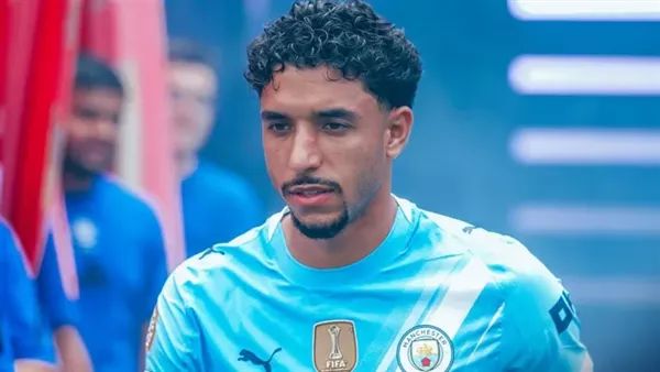 أتلتيكو مدريد يُخطط لاستعارة عمر مرموش من مانشستر سيتي