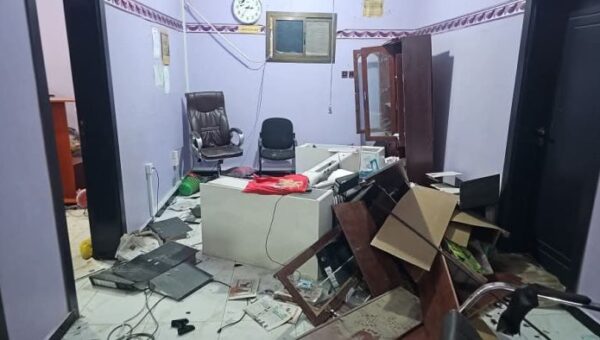 الاتحاد الأوروبي يدين اقتحام صحيفة “عدن الغد”