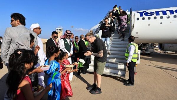 سقطرى.. تدشين أول رحلة جوية مباشرة من جدة إلى الجزيرة