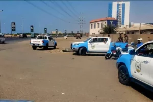 شرطة عدن تلقي القبض على متهمين في قضية اختطاف واعتداء بالمنصورة