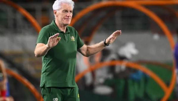 رسميًا.. اتحاد جنوب إفريقيا يعلن رحيل هوجو بروس عن تدريب «بافانا بافانا»