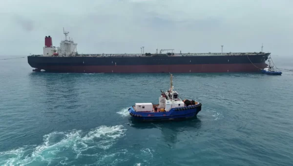 انفجار قرب ناقلة نفط قبالة سواحل عُمان