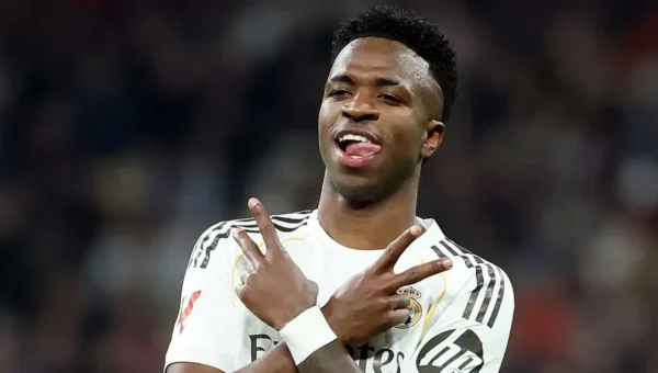 اعرف تفاصيل عقد فينيسيوس مع ريال مدريد قبل التجديد