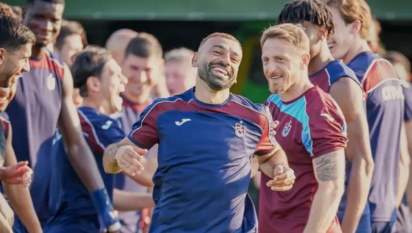 محمد صلاح يخوض تدريبه الأول من طرابزون سبور.. صور