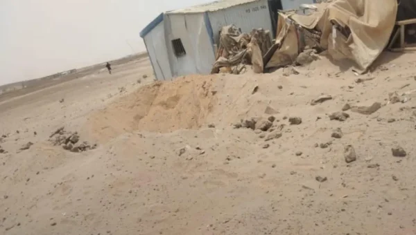 اليمن اليوم ترصد آثار القصف الحوثي على مخيم للنازحين في مارب (فيديو)