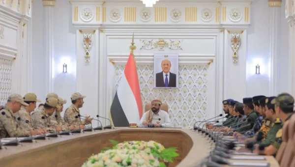 العرادة يوجه برفع الجاهزية الأمنية والعسكرية في مأرب