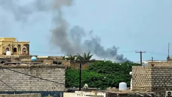 تجدد الهجوم الحوثي على ميناء المخا والدفاعات الجوية تتصدى لطائرات مسيرة