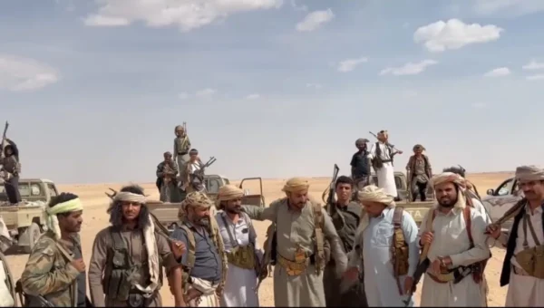 قبائل المناطق الوسطى تعلن الانتقال من مطارح الريان إلى مريس وتؤكد: الحوثي عدونا الوحيد