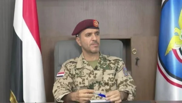 دويد: الحوثيون أطلقوا 40 صاروخًا و46 مسيّرة على المخا خلال أيام