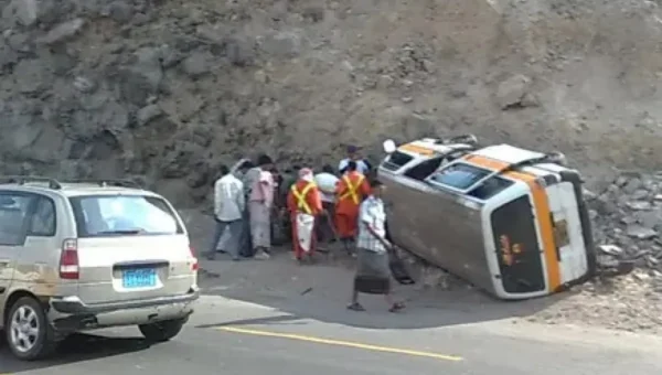عدن: 4 وفيات و11 إصابة في 12 حادثًا مروريًا خلال 24 ساعة