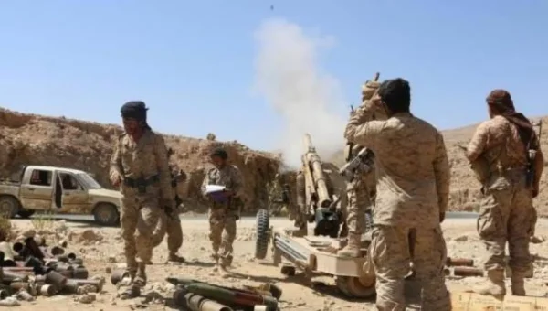 القوات الحكومية تدك مواقع حوثية في محافظة الجوف