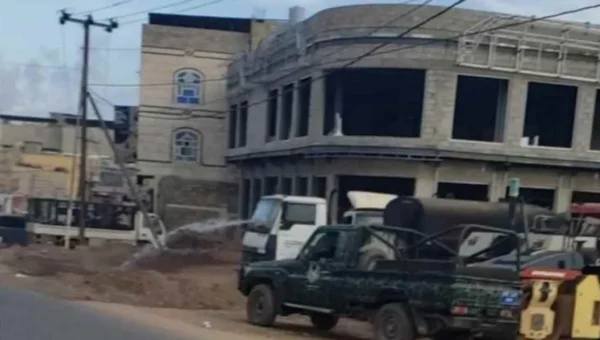 ملاك أراضٍ بالمحويت يحذرون من التعامل مع سوق قالوا إن الحوثيين استولوا عليه