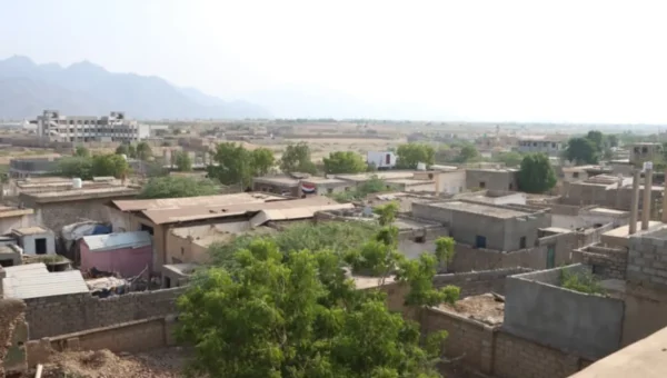 الحديدة | الحوثيون يشنون حملة اقتحامات ونهب واسعة لممتلكات المواطنين في حيس