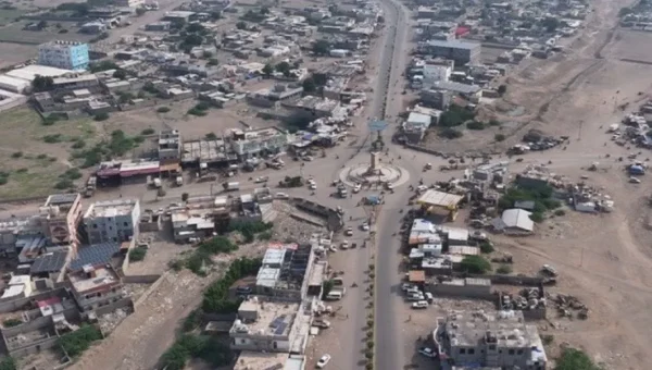 مليشيا الحوثي تنهب منشآت طبية وإغاثية في الحديدة بدعم إيراني