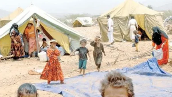 تقرير رسمي: 131 ألف شخص يفرون من التصعيد الحوثي في سبتمبر
