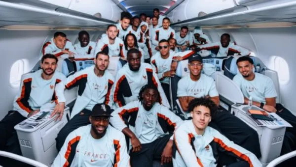 منتخب فرنسا يصل تركيا استعدادا لأول اختبار رسمي مع زين الدين زيدان