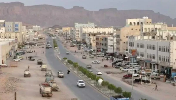شبوة : إصابة 5 جنود بانفجار عبوة ناسفة استهدفت رتلًا لقوات “درع الوطن” شرق عتق