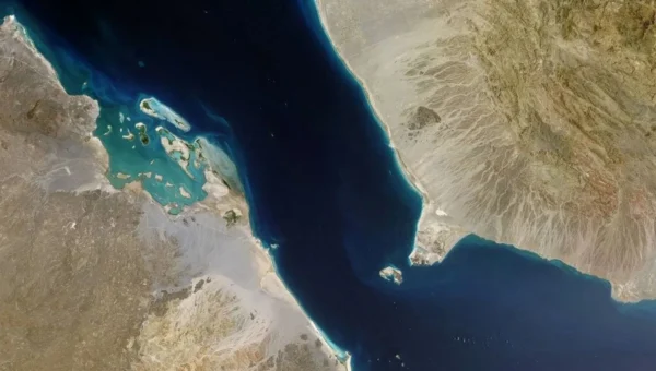 تحذيرات من تشكيل “محور إرهابي جديد” يهدد الملاحة الدولية