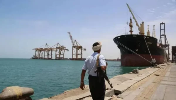 السعودية تدرس عملية عسكرية لتأمين البحر الأحمر من تهديدات الحوثيين