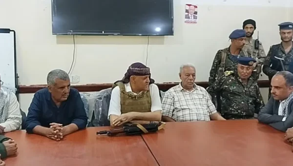 من المواسط.. محافظ تعز يعلن الجاهزية لدحر المليشيات ويؤكد تماسك الجبهة الداخلية
