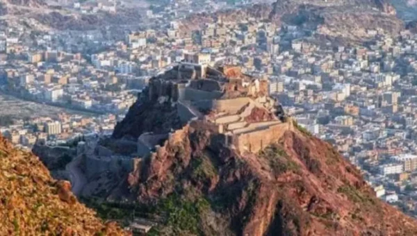 مقتل 6 مدنيين وإصابة 4 آخرين بقصف حوثي على قرى جنوب تعز