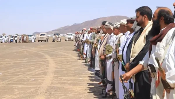وقفة قبلية تعلن مساندتها للقوات الحكومية وتأييدها لعملية “فجر اليمن”