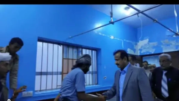 شبوة: استشهاد وإصابة أكثر من 250 مجنداً في هجوم حوثي على مركز تدريبي.. والمحافظ يتفقد الجرحى ويوجّه برعاية صحية قصوى