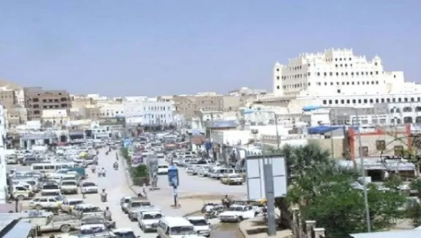 اغتيال قاضٍ بارز في سيئون يعزز المخاوف الأمنية