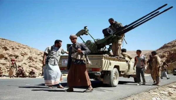تعز.. مليشيا الحوثي تقتحم منزل قيادي عسكري في المعافر