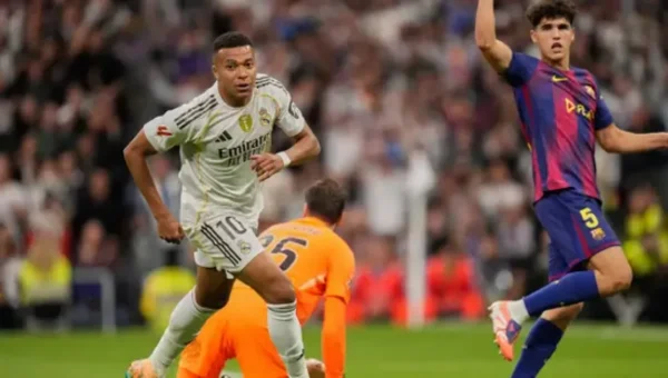 غرامة مالية على برشلونة بسبب أحداث الكلاسيكو أمام ريال مدريد