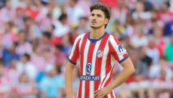 برشلونة يرفض غرامة الاتحاد الإسباني فى قضية ألفاريز ويقرر التصعيد