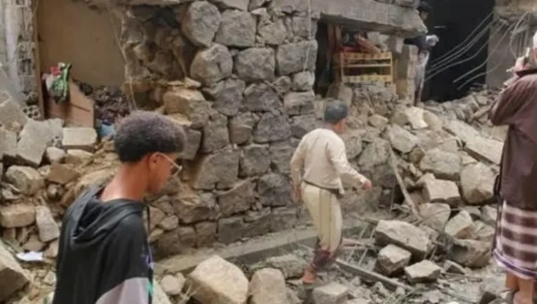 العفو الدولية تطالب الحوثيين بفتح طرق تعز وتحذر من تفاقم الأزمة الإنسانية